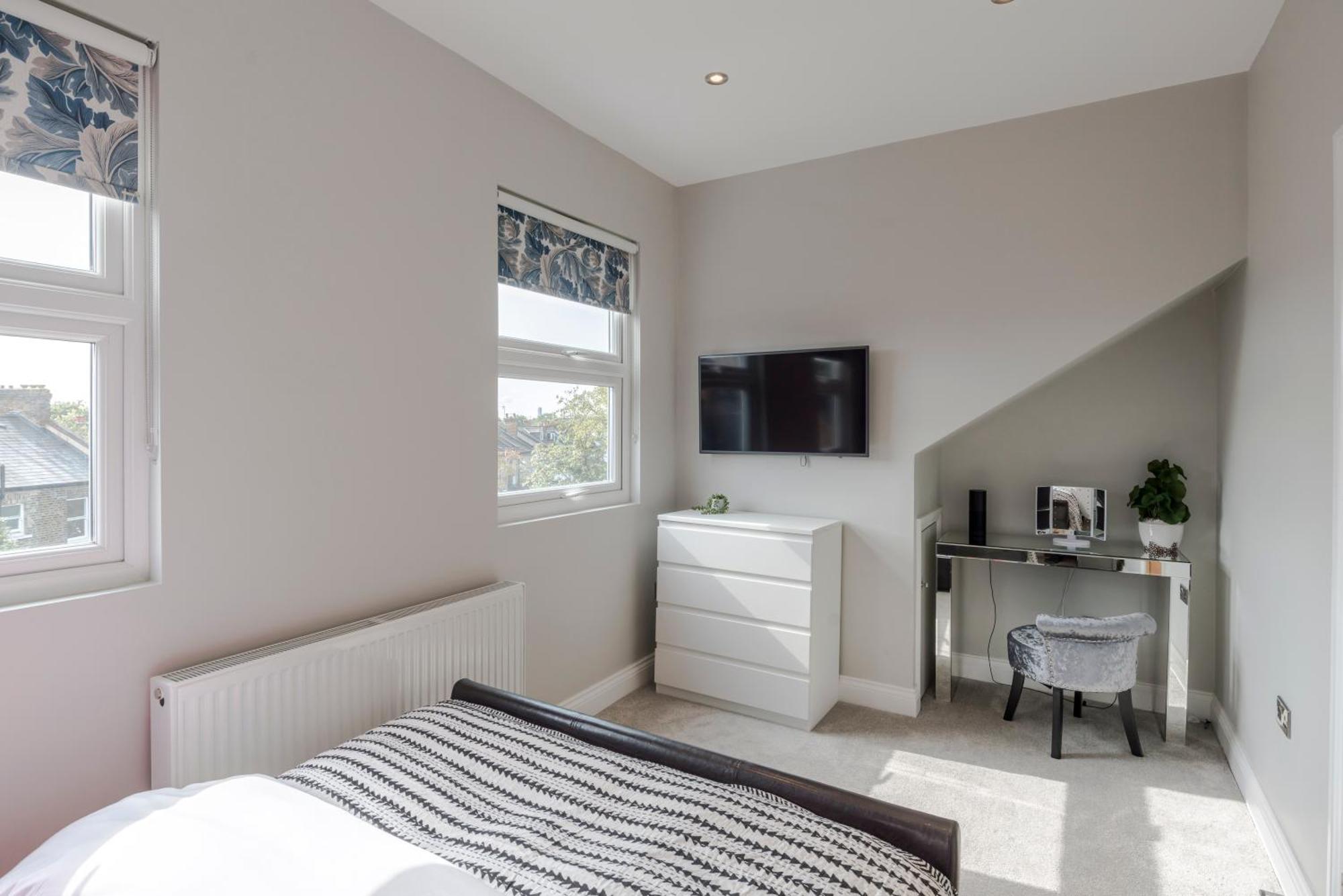 Stunning 3 Bed Duplex Apartment In The Heart Of West Hampstead Londyn Zewnętrze zdjęcie